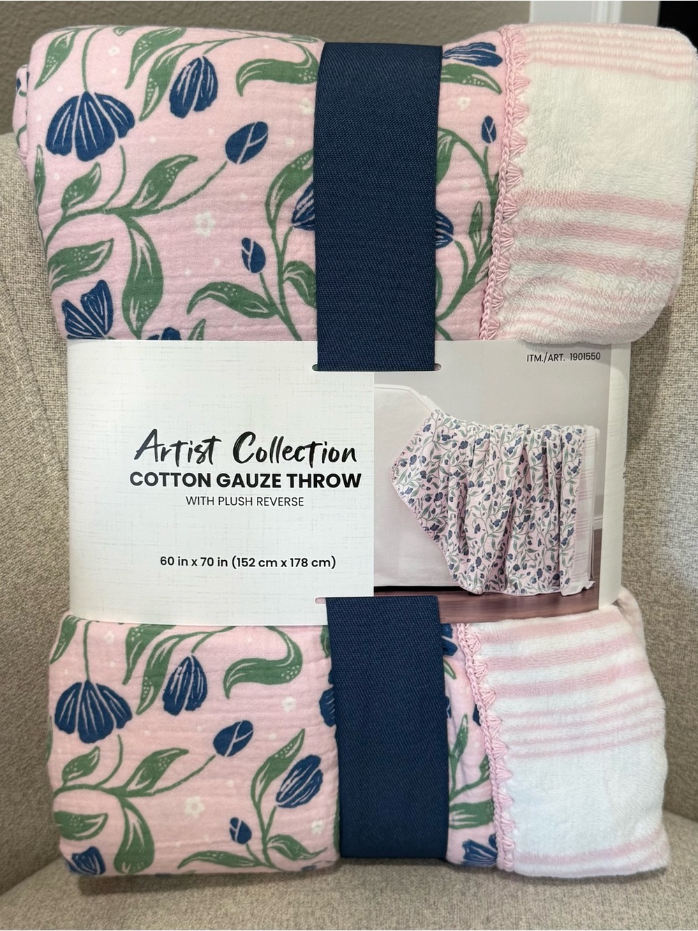 NWT Artist Collection Cotton Gauze Throw with  plush reverse 60 X 70